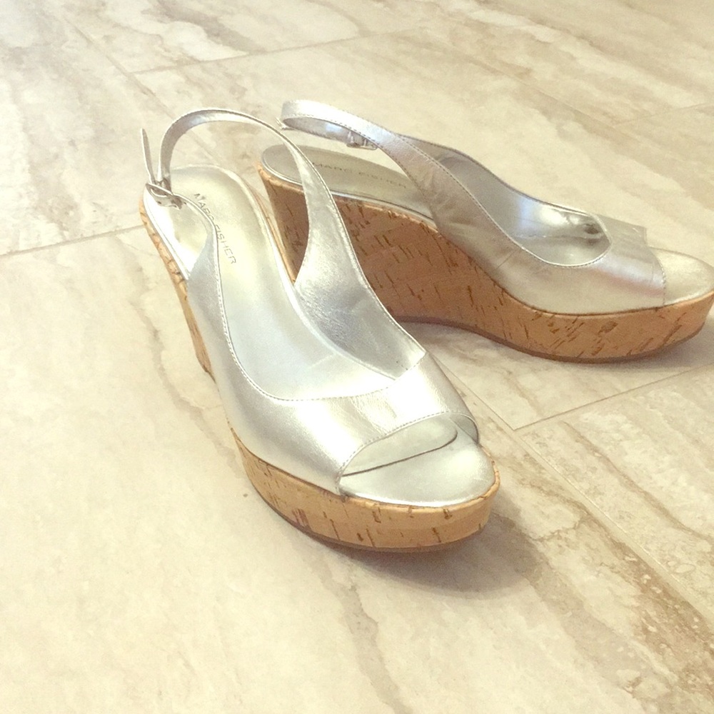 Marc Fisher metallic wedge